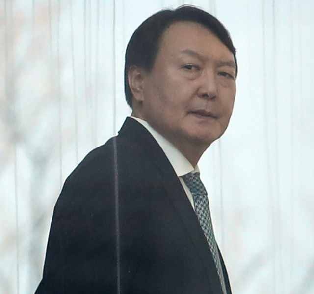  깨끗한 나라 상승 요인이 윤석열? : 정치와 경제는 분리되어야 한다.
