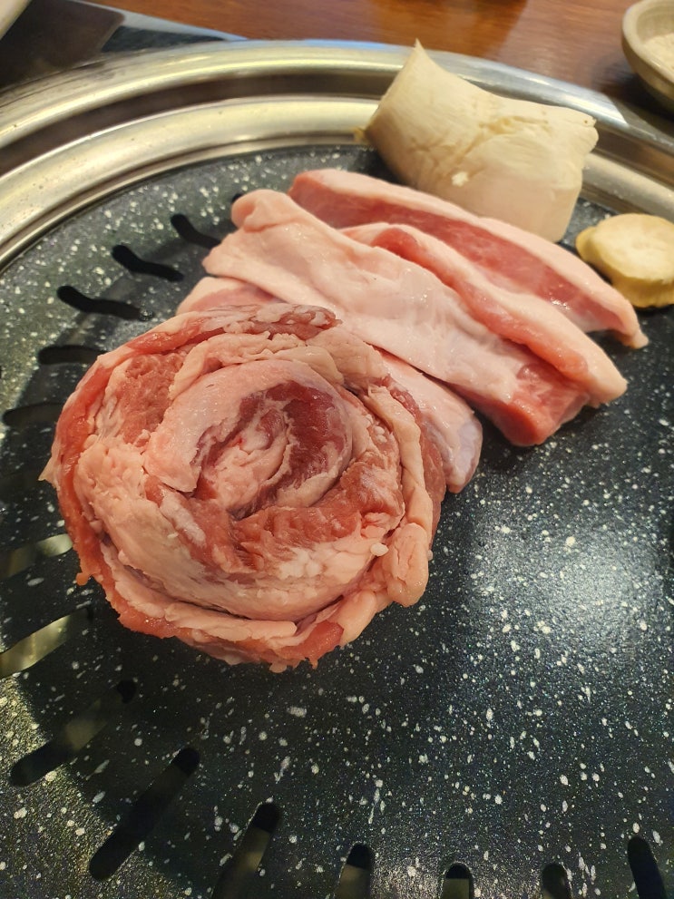  울산 고반식당에서 구워주는 고기먹으며 호강하고 왔어요. (feat. 울산 최고급 숙성 한돈고기)
