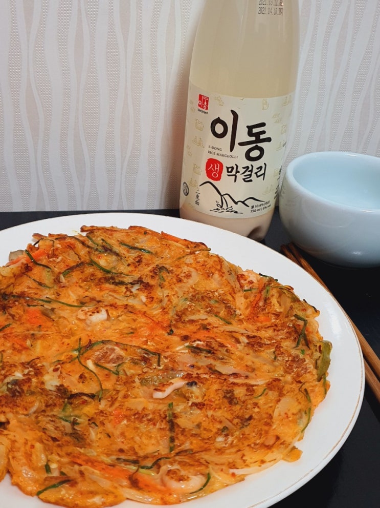  포천 이동막걸리 CU편의점에서 사고 안주는 시어머님표 해물파전 레시피로 만들기(막걸리 따는법)