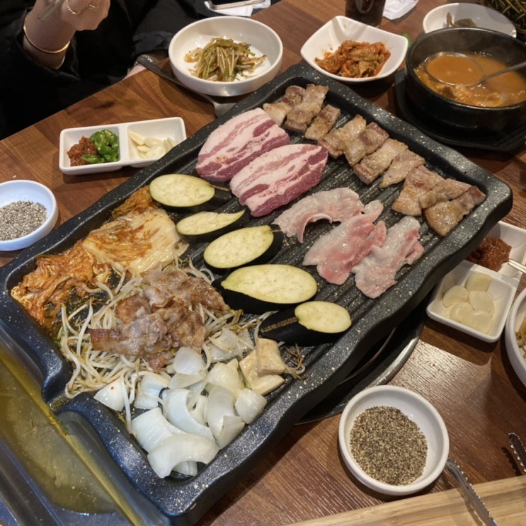 광주 치평동 생대패 삼겹살 전문점 '인생돼지' 광주 치평동 생대패 삼겹살 전문점 '인생돼지'