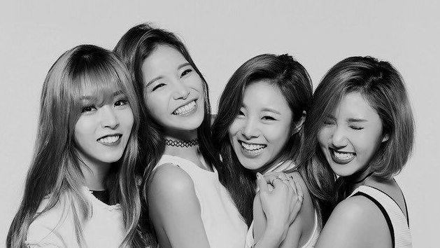  마마무 해체 없다 화사 재계약 환호