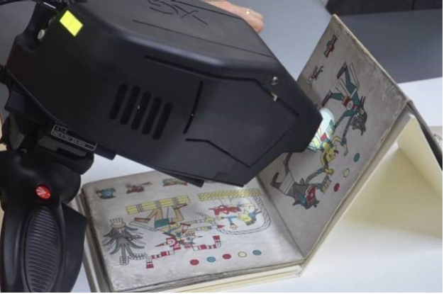  휴대용 Micro-XRF Spectrometer ELIO