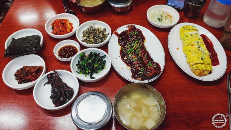 대학동 백반 맛집 호남식당에서 양념 삼치구이와 계란말이 대학동 백반 맛집 호남식당에서 양념 삼치구이와 계란말이