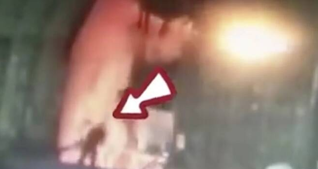  [중국] 주식 투자 실패로 거액 빚, 용광로 투신 30대 사망