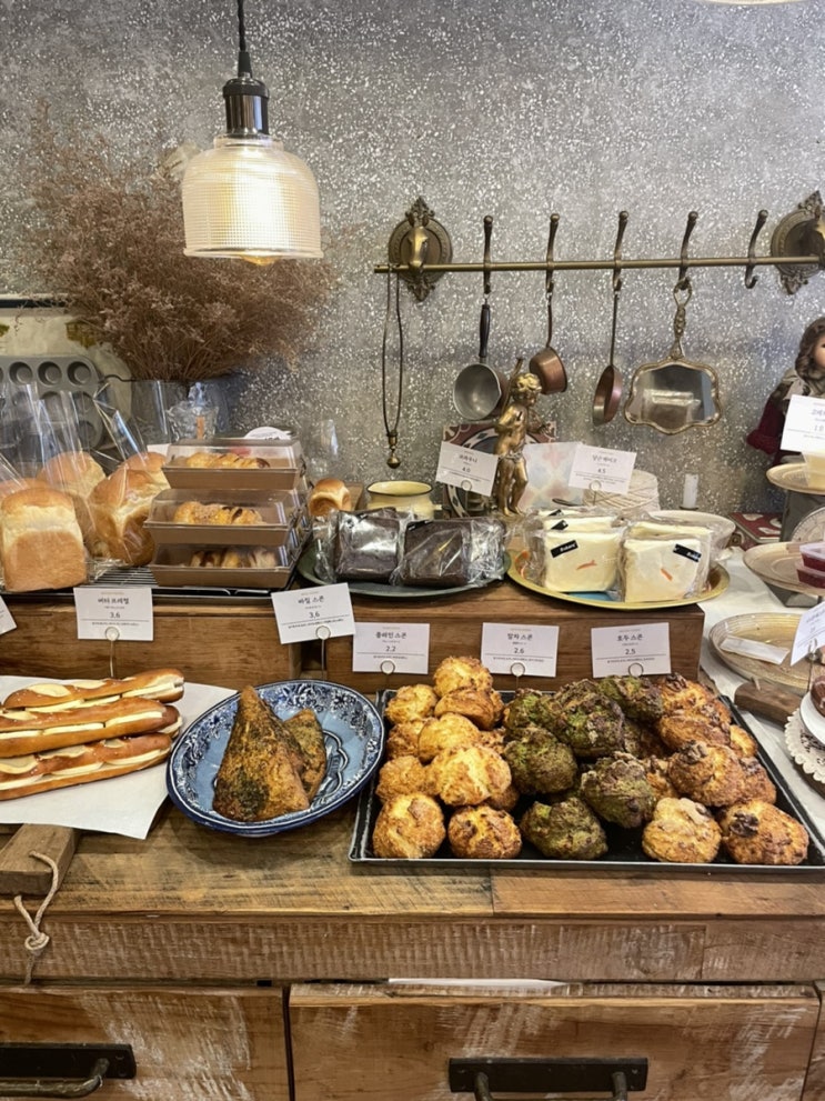 베이커스 Bakers' 남포동 빵집 베이커스 Bakers' 남포동 빵집