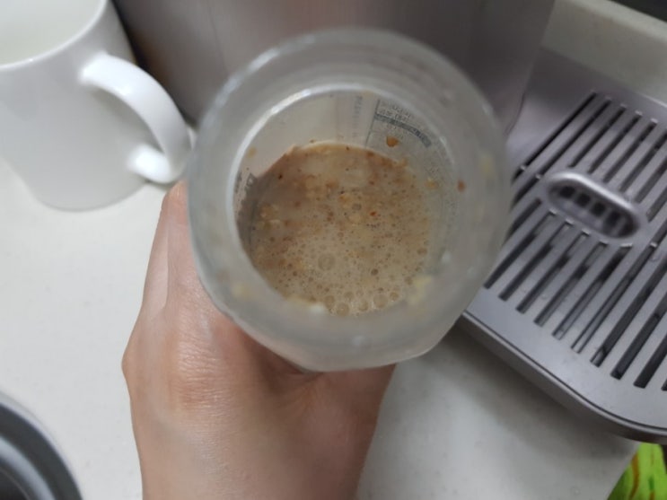  퀘이커 마시는 오트밀 아침식사대용으로 주1~2회 먹어 보아요.