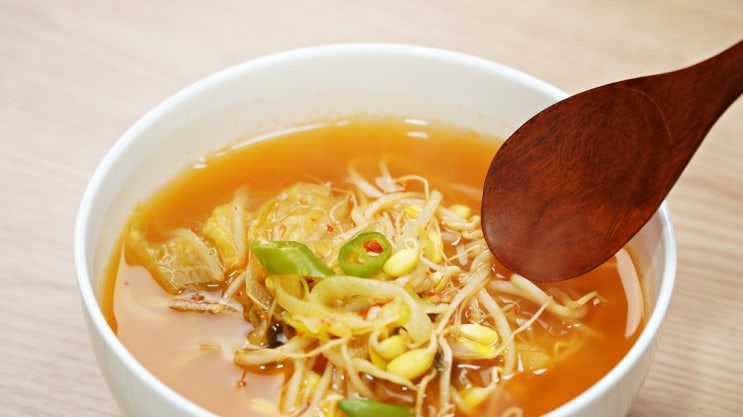  김치콩나물국 끓이는법 이걸 넣어야 황금레시피