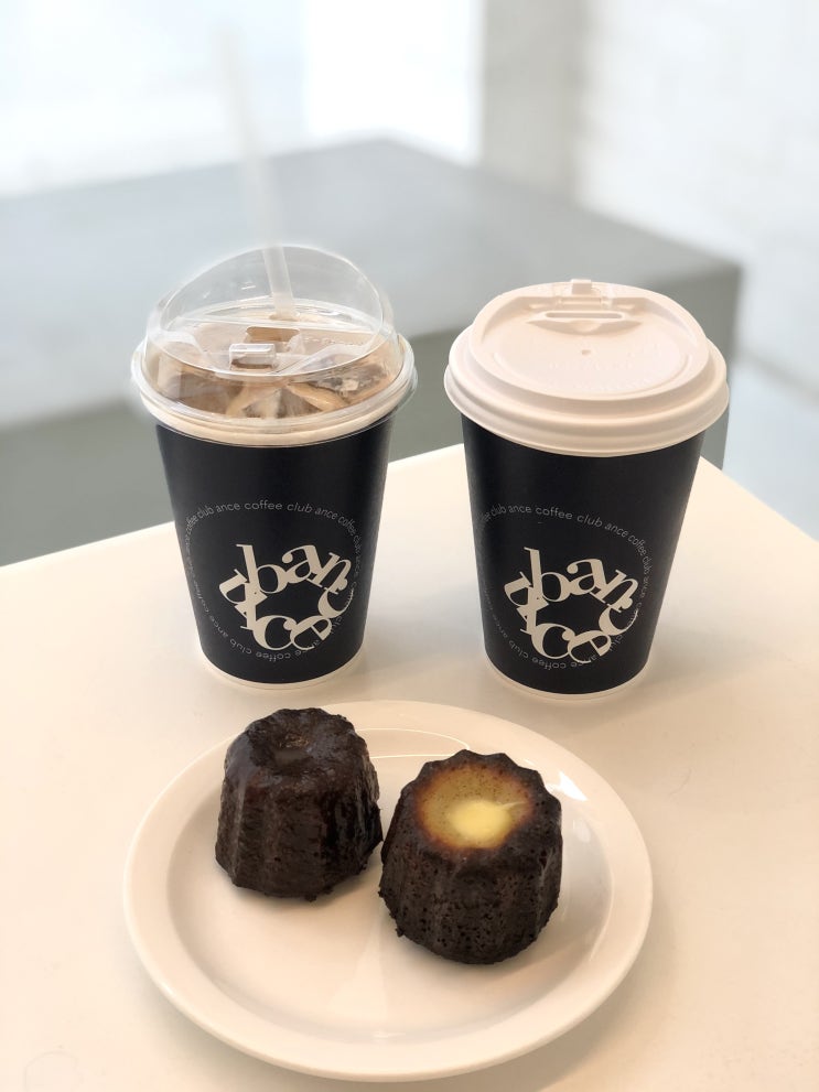  연남동 루프탑 카페 까눌레 맛집 앤스커피클럽