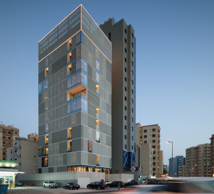  [주거 공동주택 아파트 / 다채로운 공간이 공존하는 쿠웨이트의 Jade빌딩 건축 리뷰] Jade Building / Studio Toggle