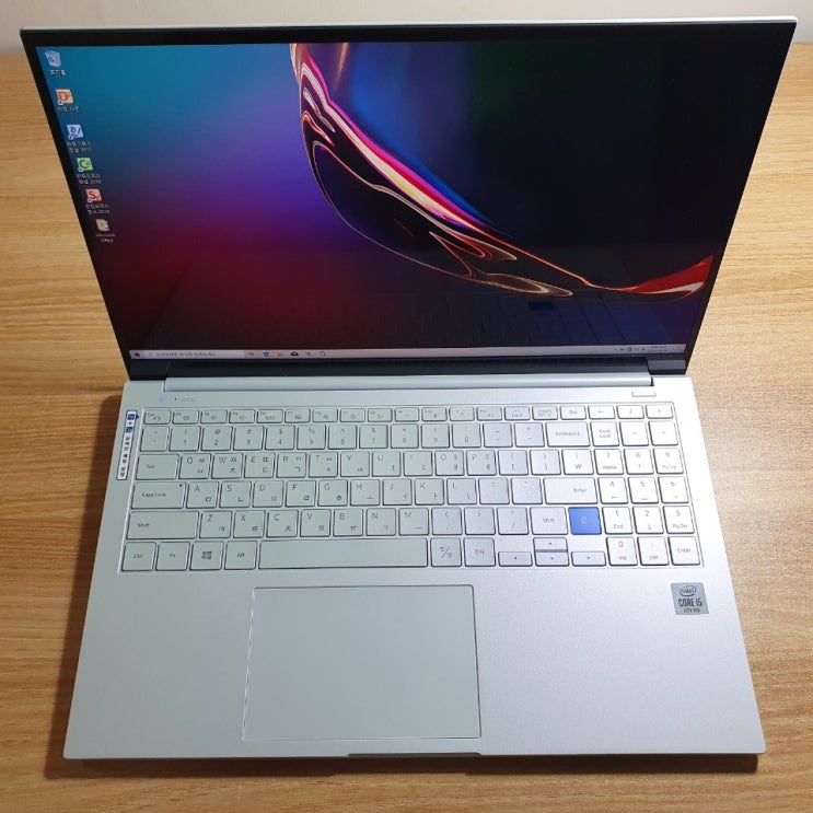 인기있는 삼성 갤럭시북 이온 NT950XCJ-K58M 중고노트북 리퍼 추천합니다 인기있는 삼성 갤럭시북 이온 NT950XCJ-K58M 중고노트북 리퍼 추천합니다