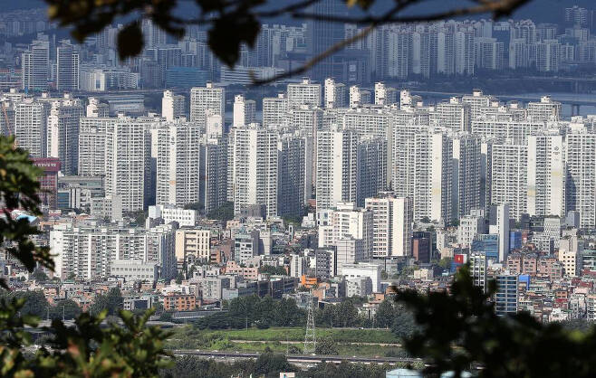 집값하락 신호?..서울 아파트 거래 35%는 가격 하락했다