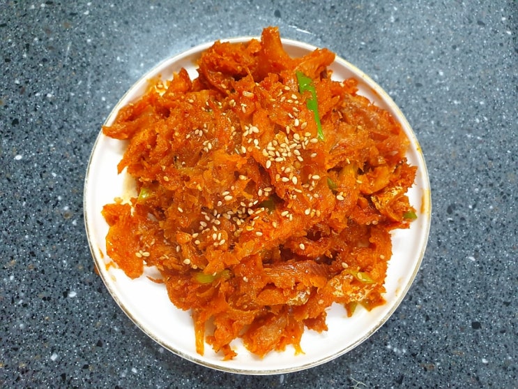  황태채요리 부드럽고 촉촉한 황태채무침 만들기/북어채볶음
