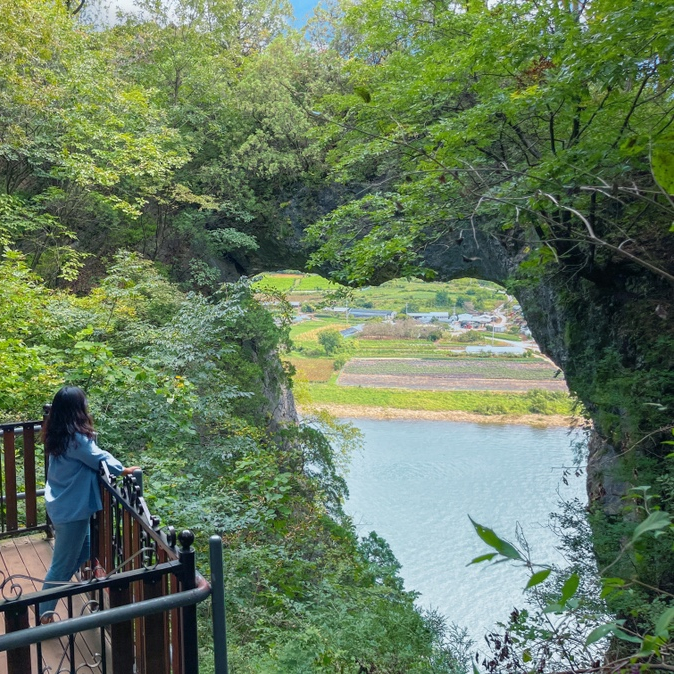 충북 단양 당일치기 뚜벅이도 가능한 관광지 팔경 중 1경 도담삼봉 ,석문