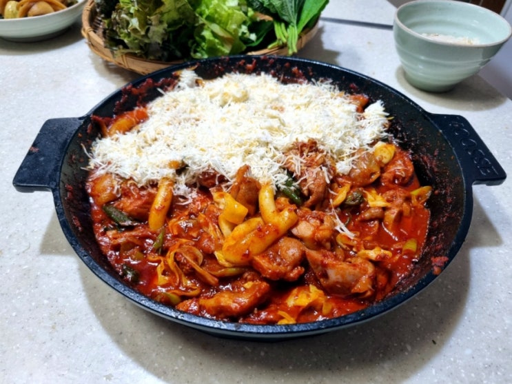  닭갈비택배::가평 금강산 닭갈비 막국수 줄서서 먹는 밀키트