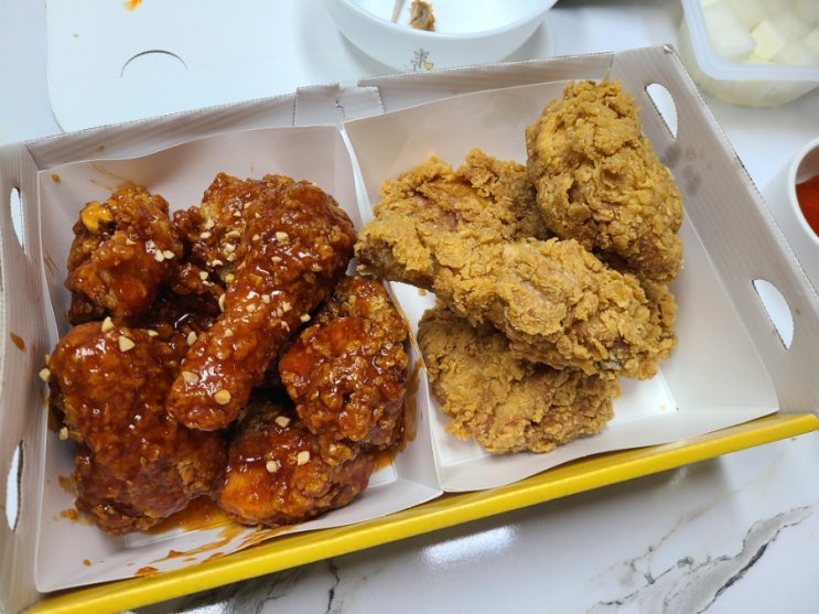  주말 저녁 메뉴_ BBQ 황금올리브 반반 치킨