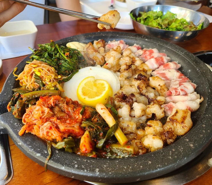  양산 중부동 맛집 꽃돼지식당_  대창구이와 전골도 맛있는 고기집