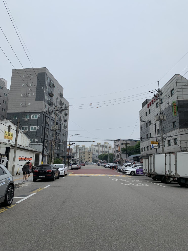  서울 한복판이란게 믿기지 않는 마장동의 창고형 카페 인더매스 마장