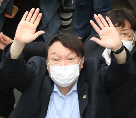 윤석열 손바닥 왕자, 미신, 무속인, 프로필 윤석열 손바닥 왕자, 미신, 무속인, 프로필