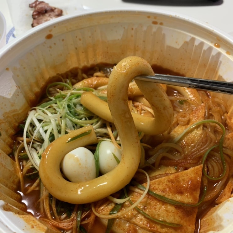  청년다방 메뉴 차돌떡볶이 매운맛은 얼마나 매울까?