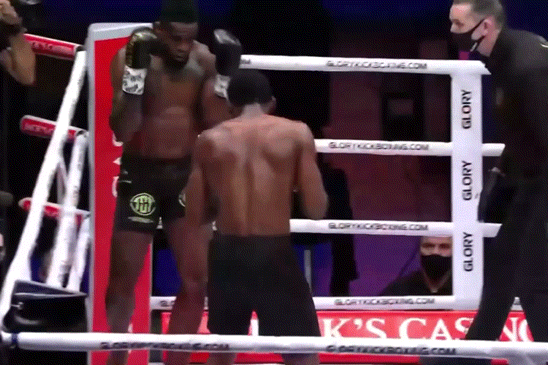 또 한 명의 글로리 챔피언 MMA 전향...웰터급 챔피언 세드릭 둠베 킥복싱 은퇴 등 MMA 뉴스 또 한 명의 글로리 챔피언 MMA 전향...웰터급 챔피언 세드릭 둠베 킥복싱 은퇴 등 MMA 뉴스