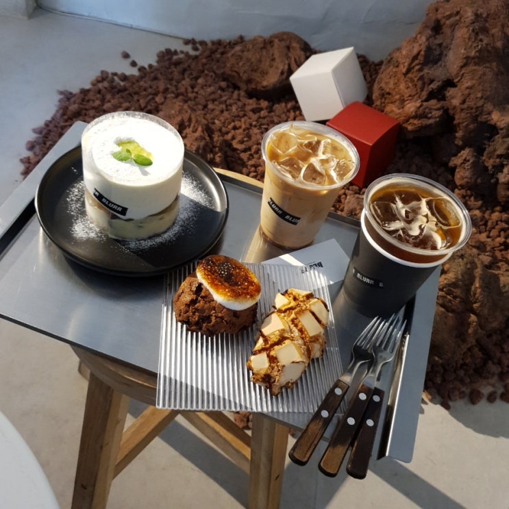  합정동카페 블러(BLURR) 다양한 구움과자 디저트 맛집 합정역카페추천:))