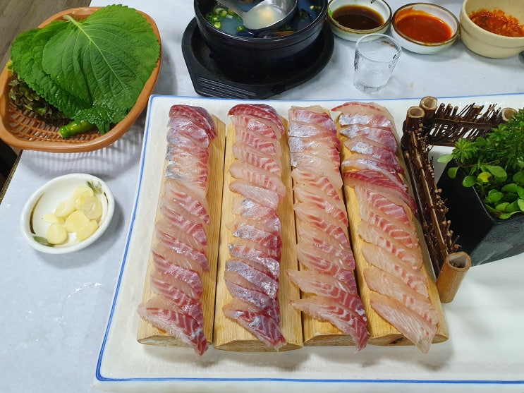  후회뿐인 금데기횟집 - 강매가 심함