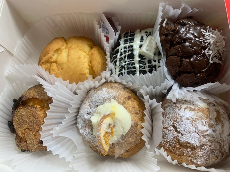  보기만해도 행복한 후식 먹기 (Flying scone/방앤베이커리 에그타르트)