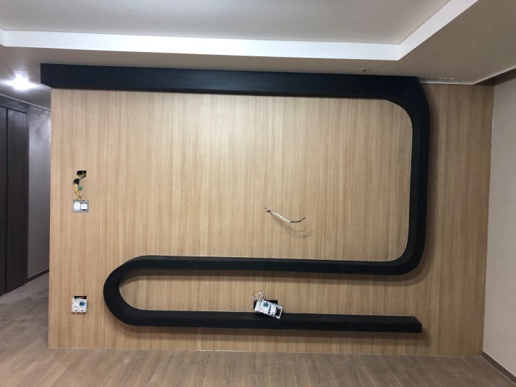  양주 옥정동 이편한세상 옥정더퍼스트 거실 아트월 이미지월 인테리어필름 시트지 시공