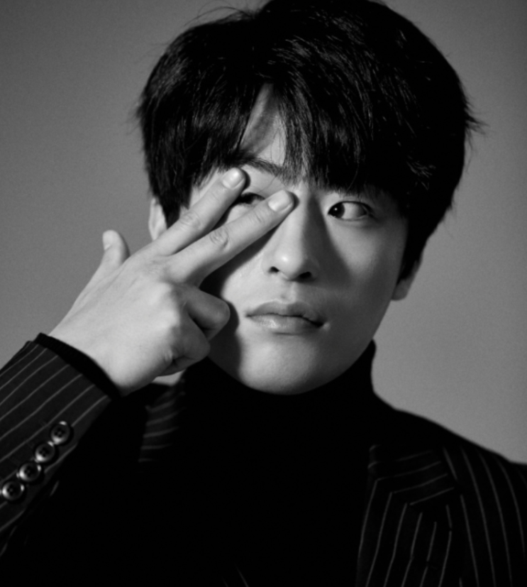  구교환 인스타 이옥섭 감독 7년째 열애중
