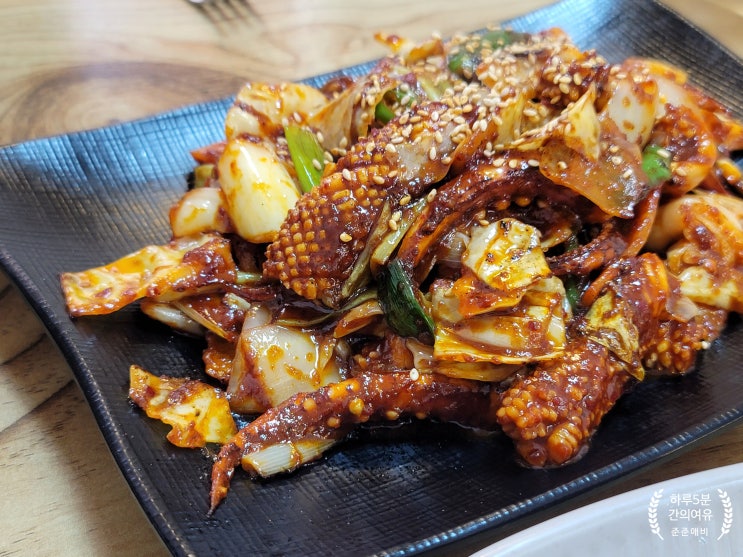  곤지암 맛집. 쫄깃한 칼국수 면발과 오징어볶음이 끝내 줬던 팔당 원조 칼제비 보쌈.