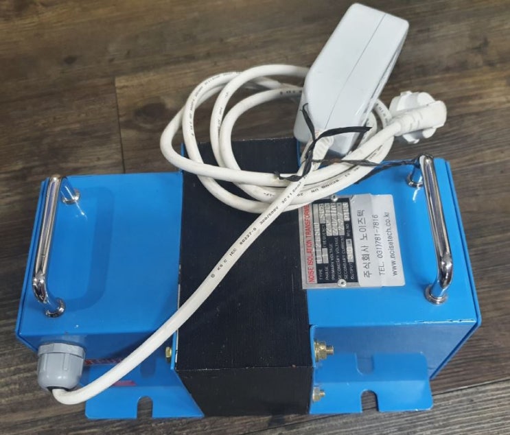 NOISE ISOLATION TRANSFORMER 중고 (NIT-2B500) 용량 500VA