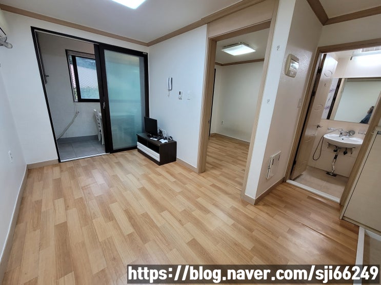  파주 탄현면 법흥리 1.5룸 월세 300/40만 베란다 넓고 개방감 좋은 남향집 풀옵션 깔끔한 1.5룸 주차장 완비, 파주 신세계첼시아울렛 통일동산 1.5룸 임대
