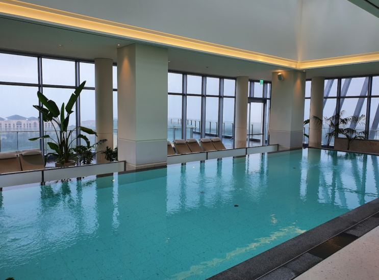 그랜드조선 제주 힐스위트 라운지, 조식 아리아, 수영장 그랜드조선 제주 힐스위트 라운지, 조식 아리아, 수영장