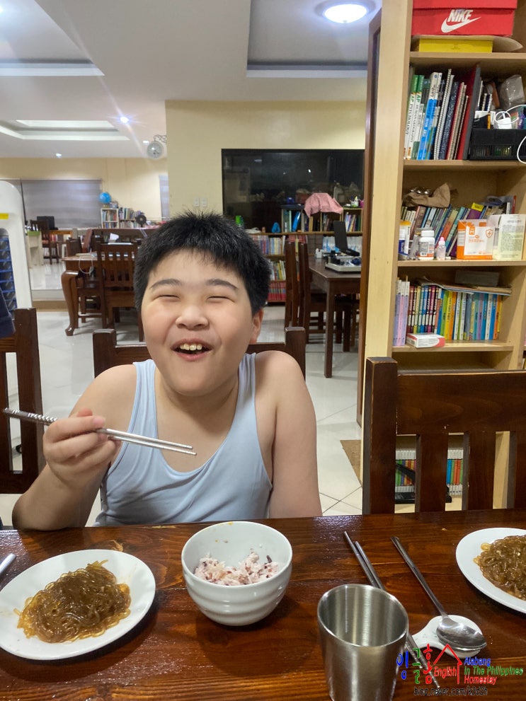  알라방 홈스테이 2학기 시작하자마자 바쁜 아이들~
