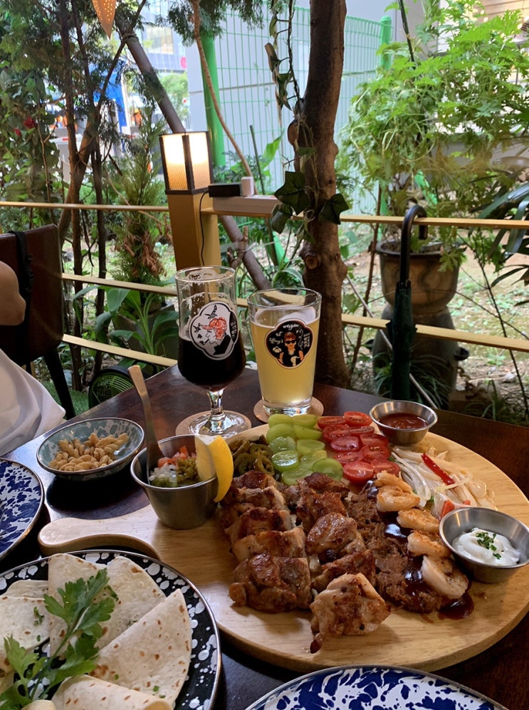  마곡 맛집 / 분위기있게 수제맥주 즐기는 ‘밀회관 마곡나루점’