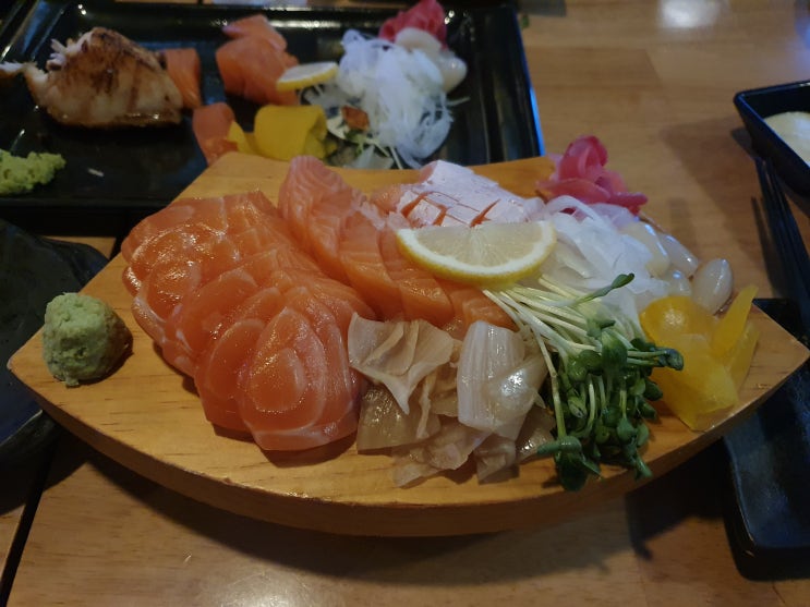  연어가 짱 맛있는 중화역 술집 연어에반하다