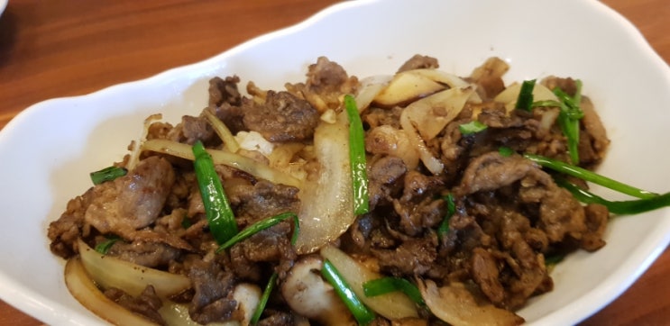점심식사 간단 덮밥 맛집 오비즈타워 1층 정타이포 숫불돼지고기덮밥 7,900원 내돈내먹 점심식사 간단 덮밥 맛집 오비즈타워 1층 정타이포 숫불돼지고기덮밥 7,900원 내돈내먹