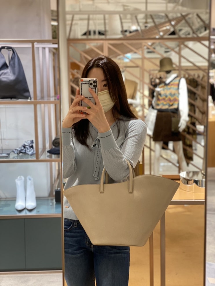  리틀리프너 가방 튤립백 매터스 압구정 매장에서!