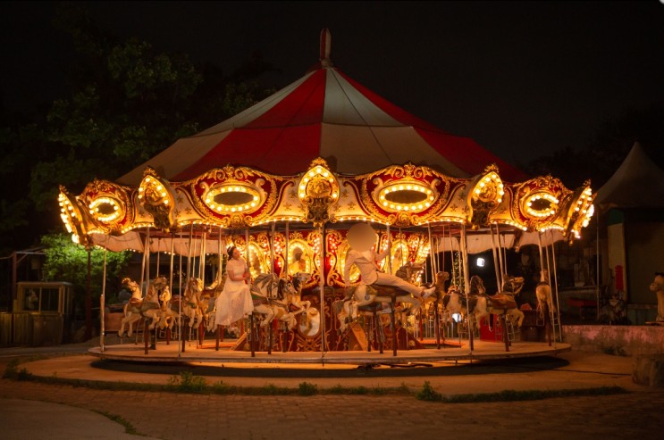 폐놀이공원 용마랜드에서의 웨딩촬영