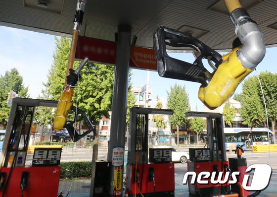최고치 찍은 국제유가·정제마진…정유업계 하반기 기대감↑ 최고치 찍은 국제유가·정제마진…정유업계 하반기 기대감↑