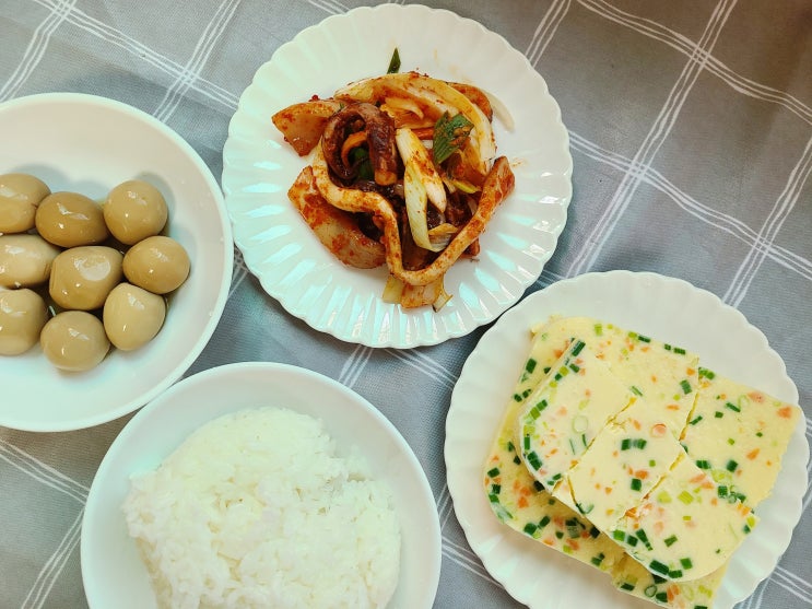  1인가구 오아시스 마켓 새벽배송추천 / 첫 구매후기 : 생오징어볶음, 메추리알간장조림, 야채계란찜, 켐벨포도