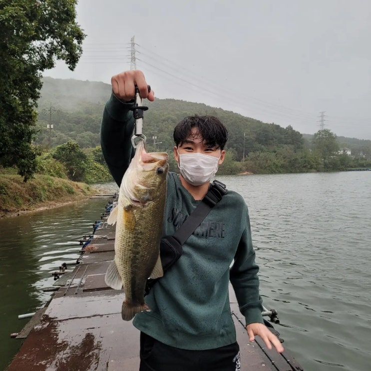  파주 발랑저수지 배스낚시 짬낚에나온4짜배스 기록갱신