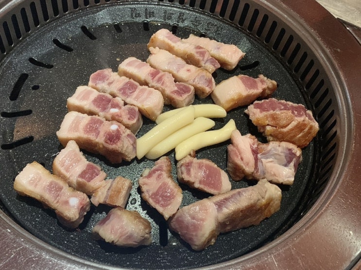  가락동 맛집_맛찬들 왕소금구이 가락점 | 숙성고기, 구워먹는 치즈 꿀조합