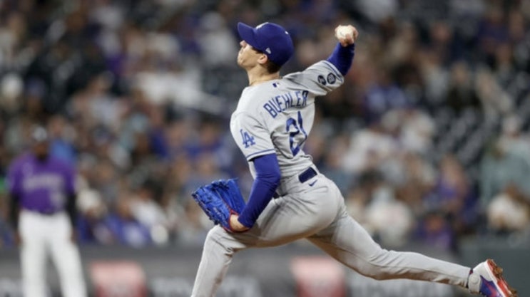 2021 MLB 메이저리그 포스트시즌 디비전시리즈 1차전 밀워키브루어스 애틀랜타브레이브스 샌프란시스코자이언츠 LA다저스 2021 MLB 메이저리그 포스트시즌 디비전시리즈 1차전 밀워키브루어스 애틀랜타브레이브스 샌프란시스코자이언츠 LA다저스