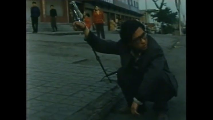  알랭 타너의 <2000년에 25살이 되는 요나>(1976)와 지아 장커의 <소무>(1998)- 자본주의를 바라보는 두 가지 풍경