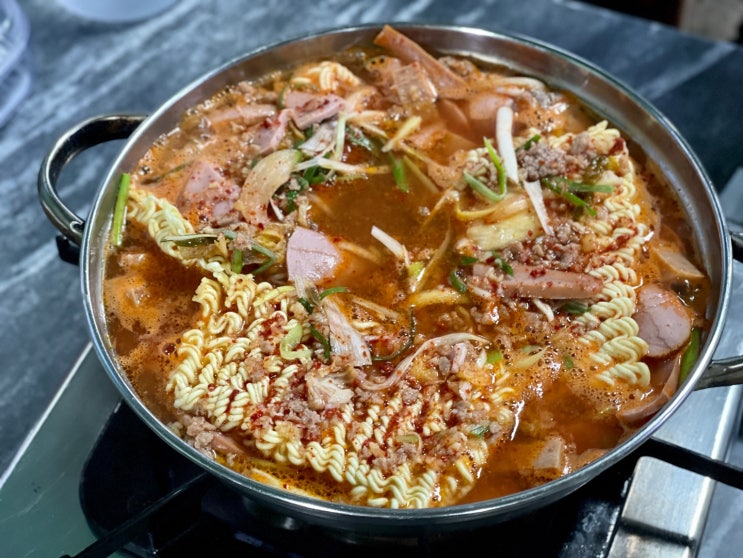  [서울 영등포] 여의도 마늘부대찌개 가성비 맛집, 직장인 점심 메뉴로 최고 :: '희정식당'