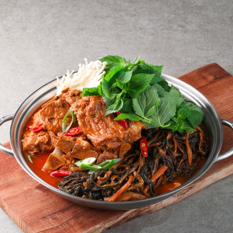 가성비갑 전원집 시래기 감자탕 3kg(3인분) 생생정보 방영 강원도 펀치볼 시래기 국내산 등뼈 추천합니다 가성비갑 전원집 시래기 감자탕 3kg(3인분) 생생정보 방영 강원도 펀치볼 시래기 국내산 등뼈 추천합니다