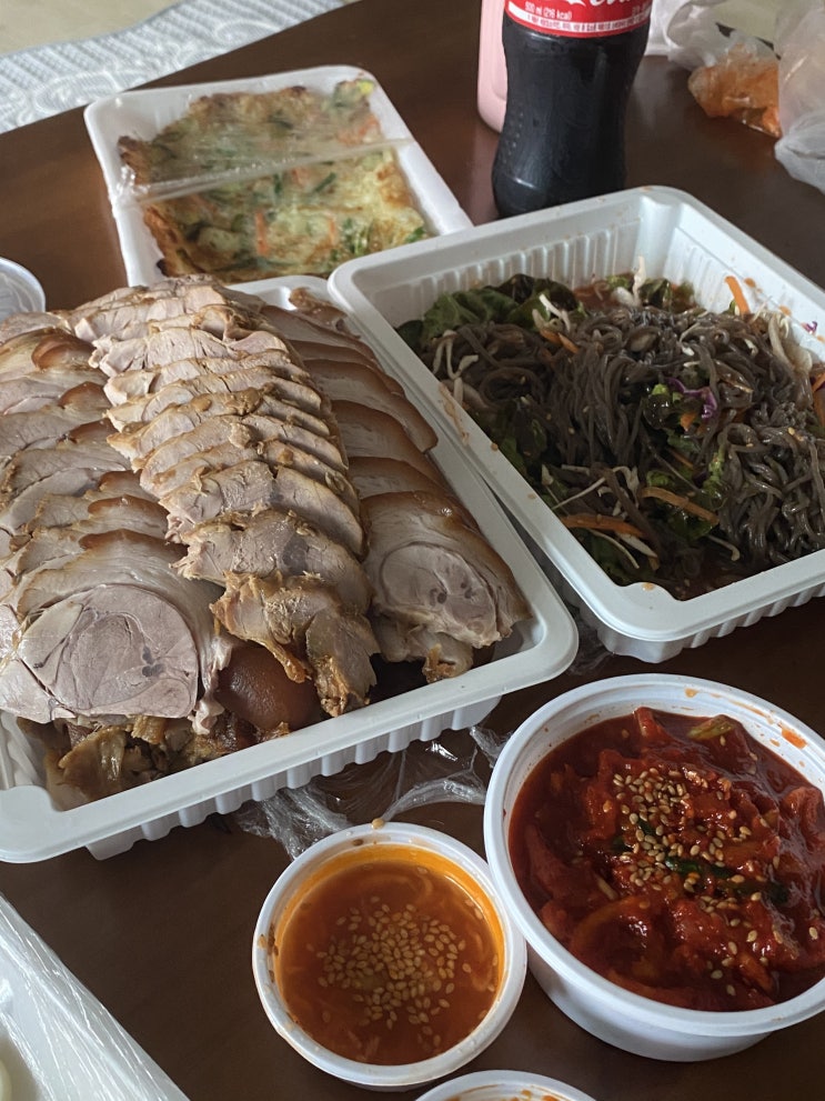  집에서 시켜먹는 족발이 제일 최고~~!