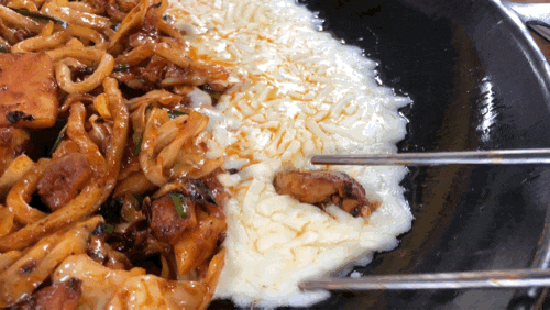  홍대 모임장소로 제격인 신미경홍대닭갈비 리뷰