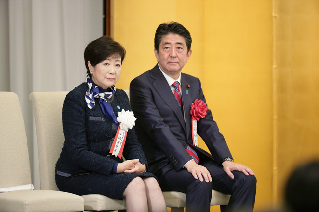 &lt;일본 현대 정치 이야기—2&gt;  호랑이와 승냥이 둘 중에 누가 더 나을까?